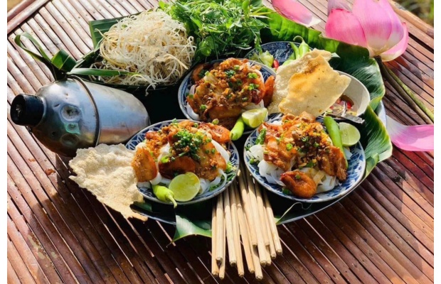 M&igrave; quảng Anh Ba Đ&agrave; Nẵng với kh&ocirc;ng gian hiện đại lịch sự