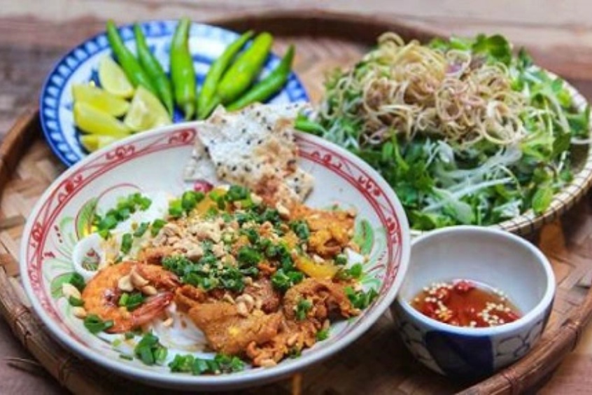 Thịt ếch om thố đất đậm vị tại qu&aacute;n m&igrave; quảng ếch ngon Đ&agrave; Nẵng được y&ecirc;u th&iacute;ch