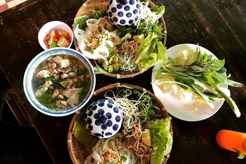  T&ocirc; m&igrave; quảng ếch Hương Qu&ecirc; Đ&agrave; Nẵng b&igrave;nh d&acirc;n với sợi m&igrave; tự tr&aacute;ng thủ c&ocirc;ng