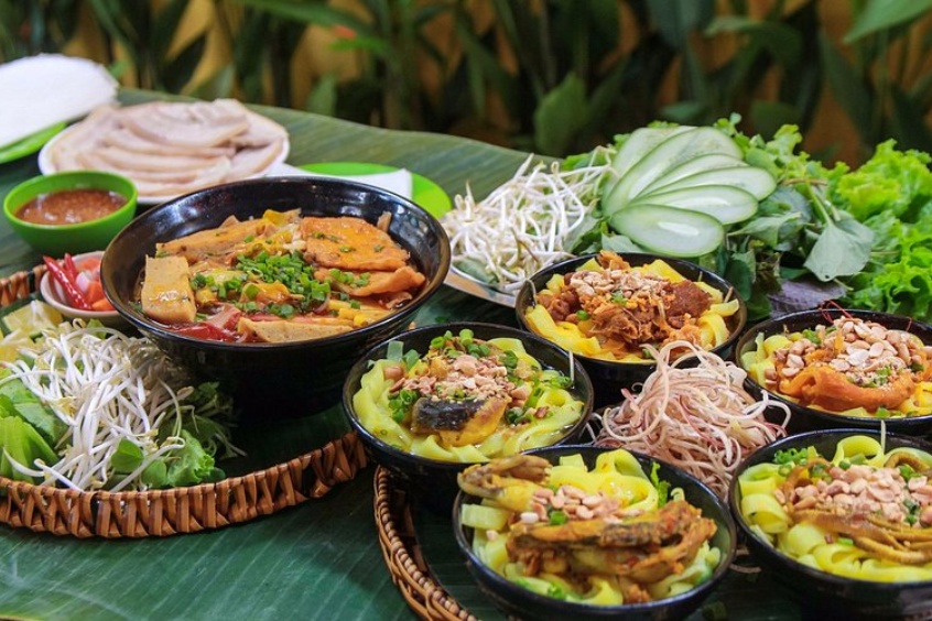 Thưởng thức hương vị m&igrave; quảng ếch ở Đ&agrave; Nẵng chuẩn vị tại qu&aacute;n B&agrave; Lữ

