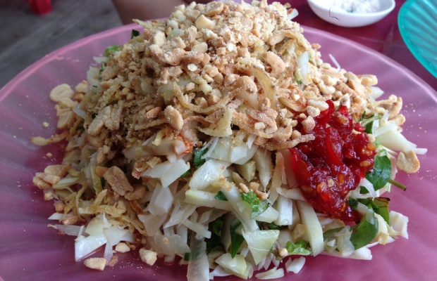 Đĩa m&iacute;t trộn ngon Đ&agrave; Nẵng tại Chợ Cồn nổi tiếng