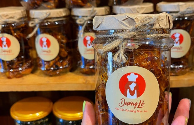 Đ&oacute;ng g&oacute;i mực rim me trước khi k&yacute; gửi