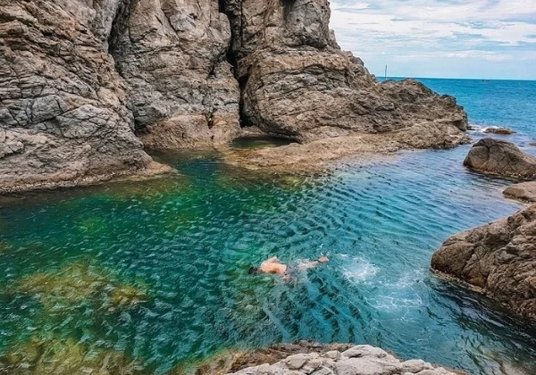 tắm biển mũi ngh&ecirc; sơn tr&agrave;