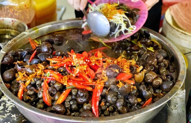 Qu&aacute;n ốc h&uacute;t B&agrave; Mỹ Đ&agrave; Nẵng v&agrave; m&iacute;t trộn