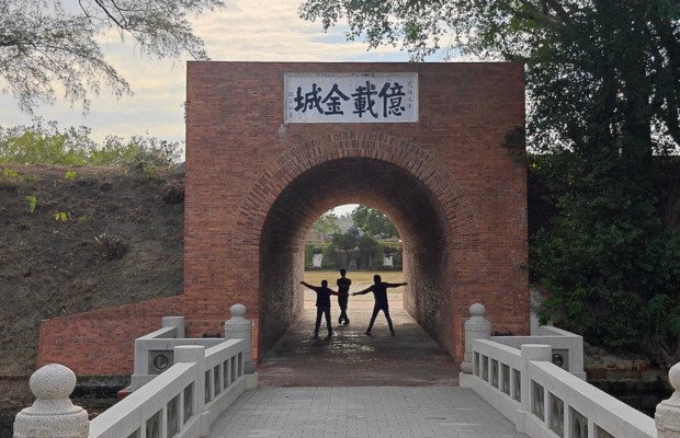 ph&aacute;o đ&agrave;i cổ đ&agrave;i nam