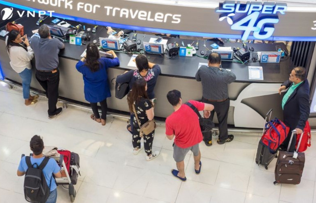 Dễ d&agrave;ng mua sim tại s&acirc;n bay hoặc tại Việt Nam