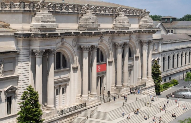 Kiến tr&uacute;c b&ecirc;n ngo&agrave;i Viện bảo t&agrave;ng Mỹ thuật Metropolitan

