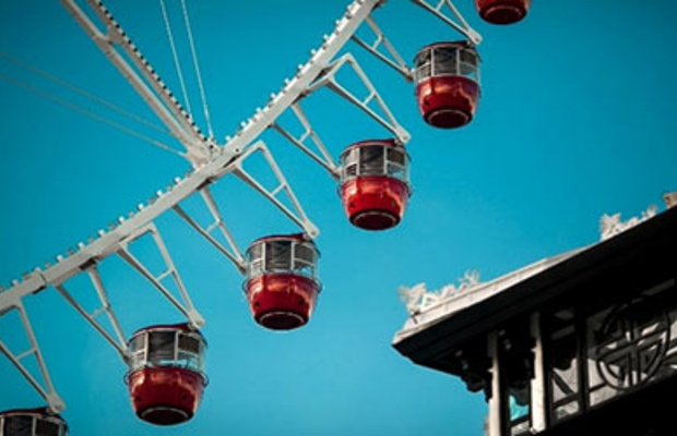 Cabin k&iacute;nh hiện đại của Sun Wheel 