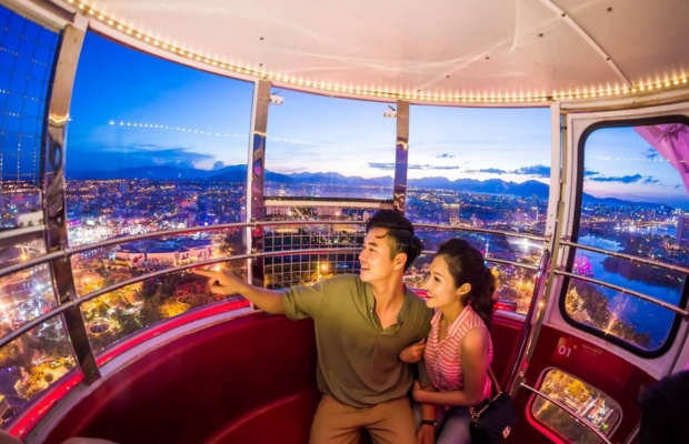 H&igrave;nh ảnh của v&ograve;ng quay mặt trời Sun Wheel từ tr&ecirc;n cao