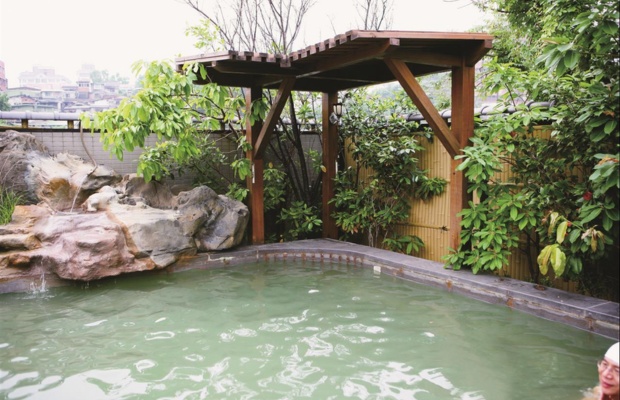 Trải nghiệm suối kho&aacute;ng thư gi&atilde;n tại Wulai 