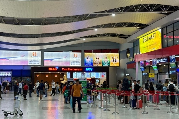 Chủ động thời gian đến s&acirc;n bay l&agrave;m thủ tục chuyến bay