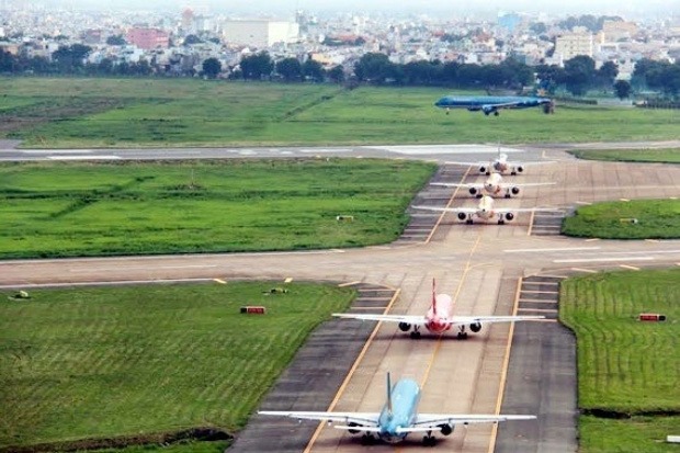 S&acirc;n bay Th&agrave;nh Sơn với vai tr&ograve; l&agrave; s&acirc;n bay qu&acirc;n sự cấp 1 trước khi được quy hoạch lưỡng dụng