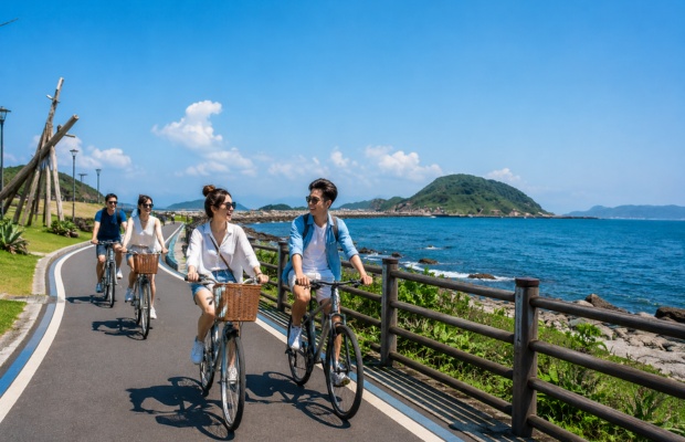 Đạp xe ven biển l&agrave; trải nghiệm được y&ecirc;u th&iacute;ch tại Chaojing Park 