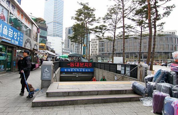 Ga Dongdaemun l&agrave; điểm dừng thuận tiện
