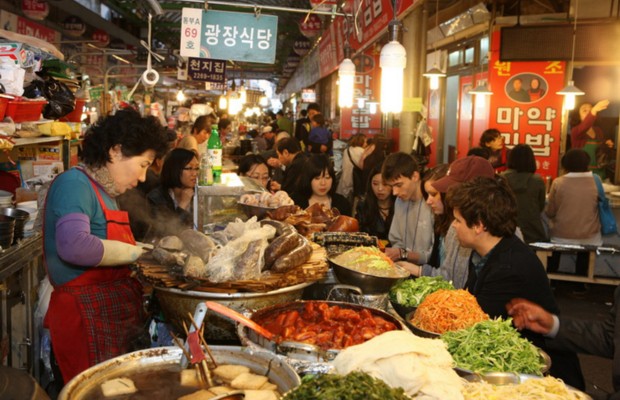 Hẻm ẩm thực Mukja Golmok