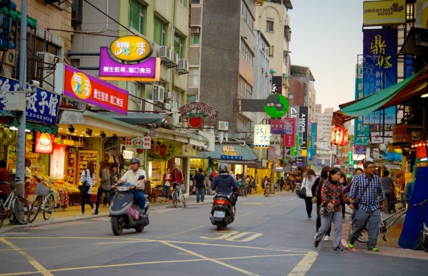 Yongkang Street nổi tiếng với ẩm thực Đ&agrave;i Loan.