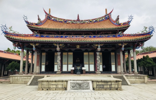 Miếu Khổng Tử tại Đ&agrave;i Bắc mang phong c&aacute;ch kiến tr&uacute;c ri&ecirc;ng. 