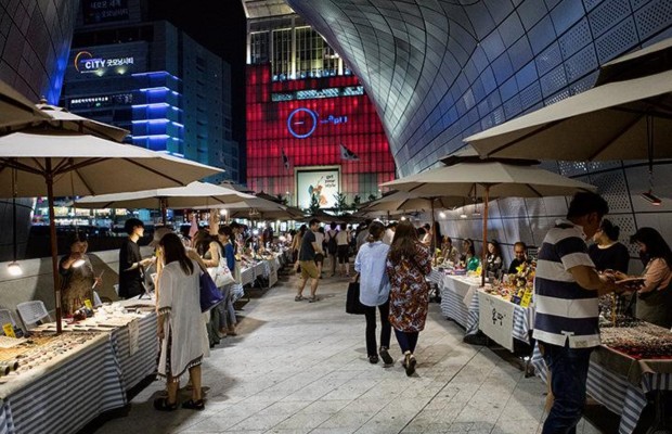 Thi&ecirc;n đường mua sắm tại Dongdaemun plaza