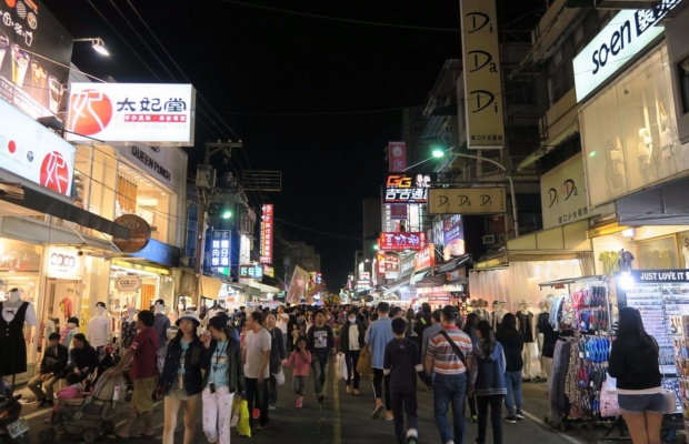 Chợ đ&ecirc;m Wenhua &ndash; thi&ecirc;n đường ẩm thực ở Gia Nghĩa.