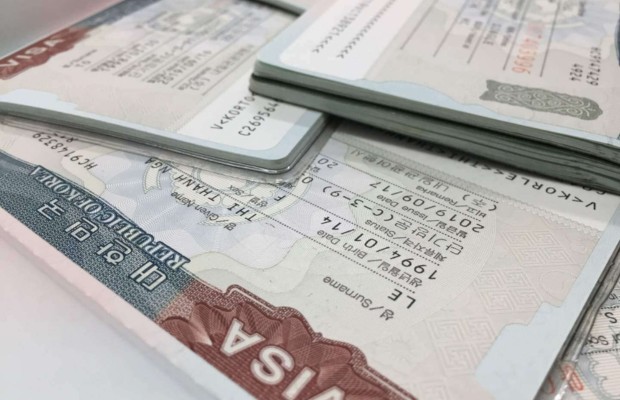 C&ocirc;ng d&acirc;n Việt Nam cần c&oacute; visa H&agrave;n Quốc hợp lệ