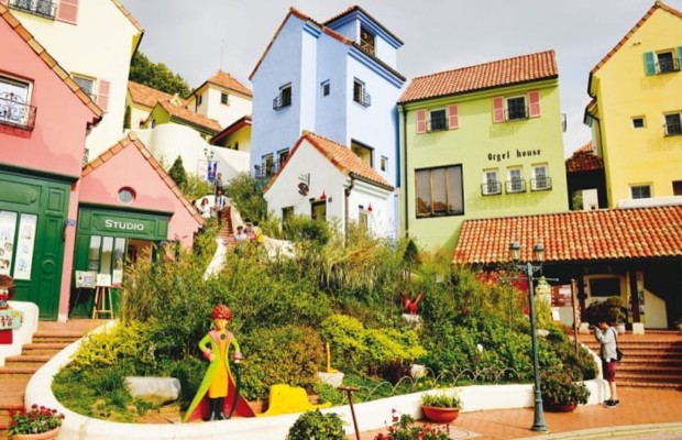 L&agrave;ng Ph&aacute;p Petite France