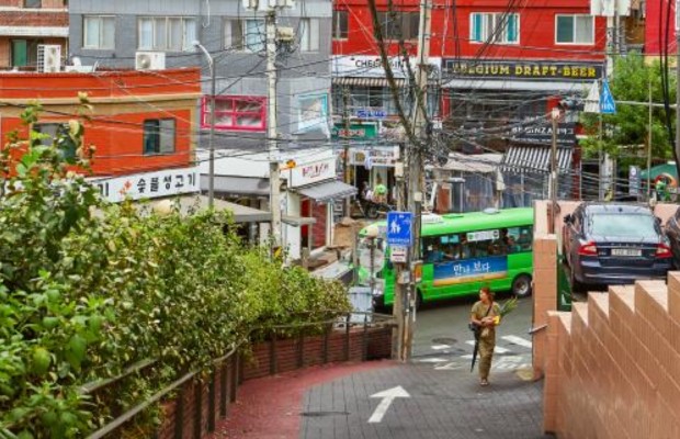 C&aacute;c con dốc tại Gyeongnidan-gil