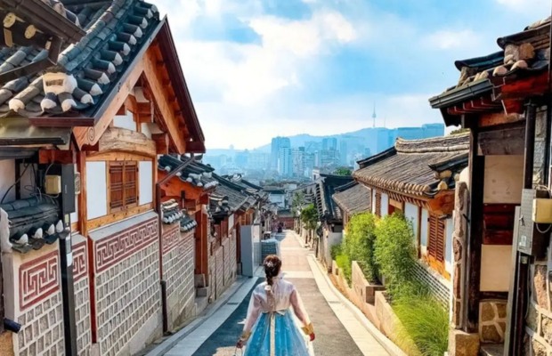 To&agrave;n cảnh l&agrave;ng cổ Bukchon Hanok tại Seoul