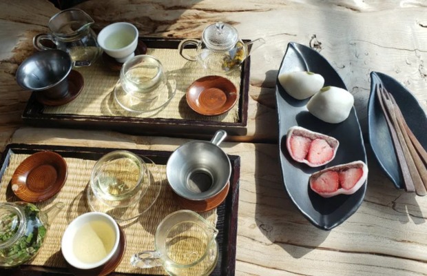 Trải nghiệm ẩm thực v&agrave; tr&agrave; đạo tại l&agrave;ng cổ Bukchon Hanok