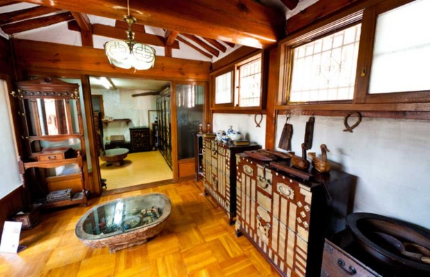 Kinh nghiệm tham quan văn minh tại l&agrave;ng cổ Bukchon Hanok