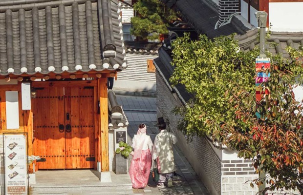 Kiến tr&uacute;c gỗ tinh tế tại l&agrave;ng cổ Eunpyeong Hanok