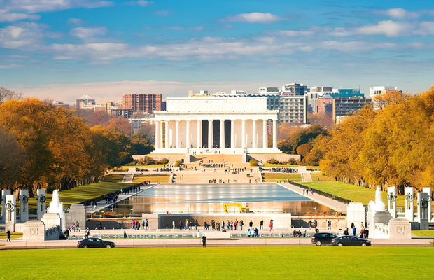 nh&agrave; tưởng niệm Lincoln