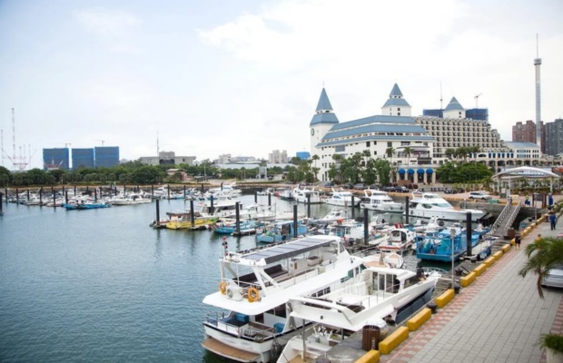 Khu Bali Wharf sở hữu kh&ocirc;ng gian ven biển rất thư gi&atilde;n.
