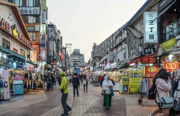 Phố đi bộ Hongdae