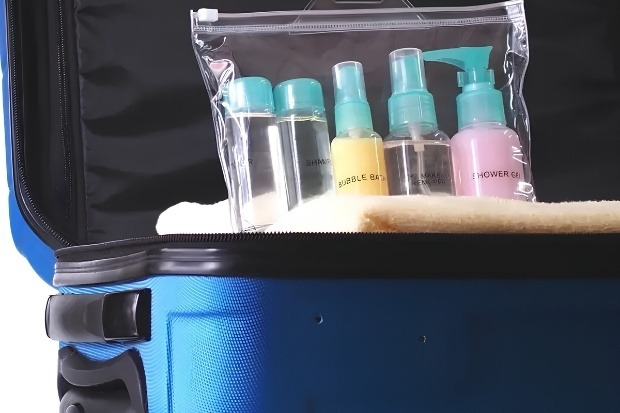 Chất lỏng mang theo người l&ecirc;n m&aacute;y bay phải được chia nhỏ v&agrave;o chai dưới 100ml