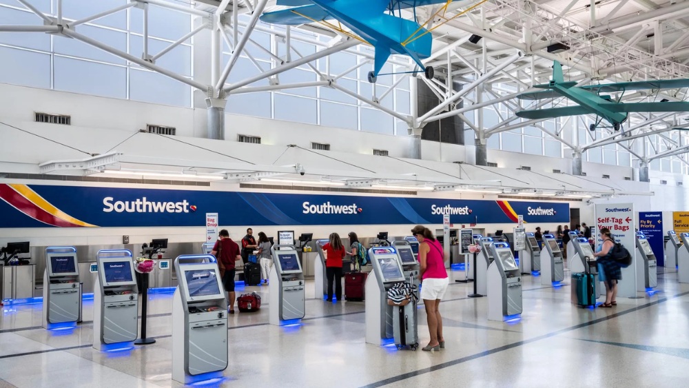 Sảnh l&agrave;m thủ tục check-in tại s&acirc;n bay quốc tế Fort Lauderdale Hollywood