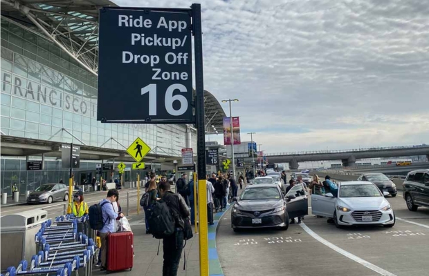  Khu vực đ&oacute;n taxi v&agrave; rideshare SFO