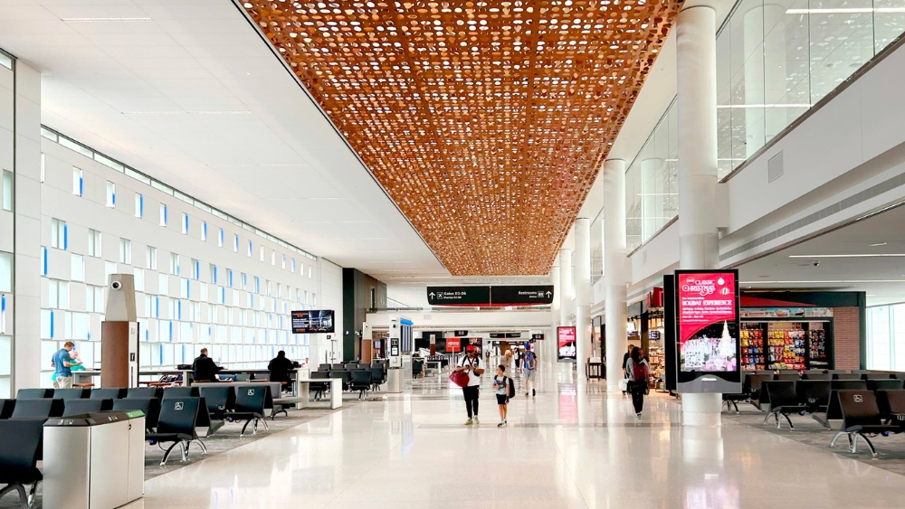  Nh&agrave; ga s&acirc;n bay George Bush Intercontinental Houston