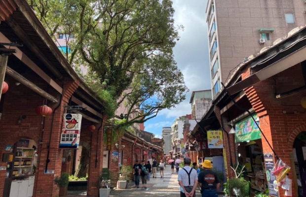 Kh&ocirc;ng gian kiến tr&uacute;c cổ k&iacute;nh 