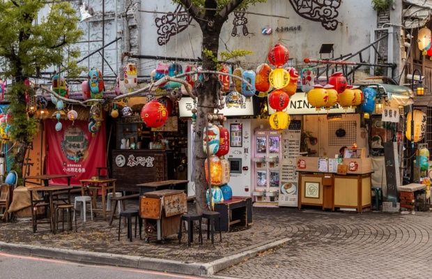 Ẩm thực v&agrave; qu&aacute;n c&agrave; ph&ecirc; l&agrave; trải nghiệm kh&ocirc;ng n&ecirc;n bỏ lỡ 