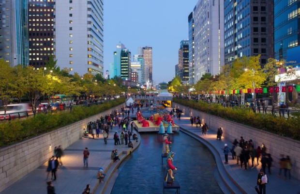 Khu phố đi bộ Canal Walk