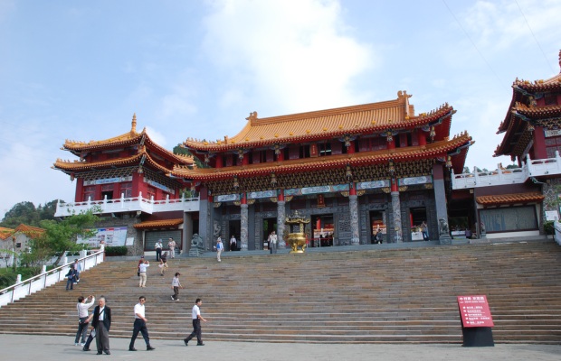 Văn V&otilde; Miếu mang đậm kiến tr&uacute;c cung điện truyền thống Trung Hoa.