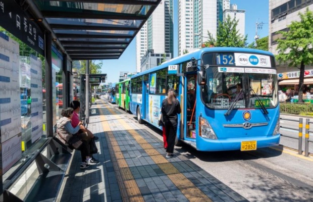 C&aacute;ch di chuyển đến vườn quốc gia Bukhansan bằng phương tiện c&ocirc;ng cộng