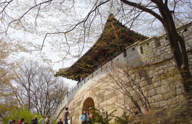  Di t&iacute;ch ph&aacute;o đ&agrave;i Bukhansanseong tại vườn quốc gia Bukhansan