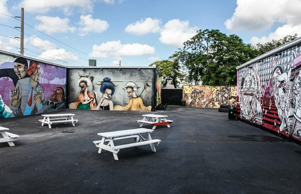 H&agrave;nh tr&igrave;nh kh&aacute;m ph&aacute; Gallery v&agrave; kh&ocirc;ng gian s&aacute;ng tạo