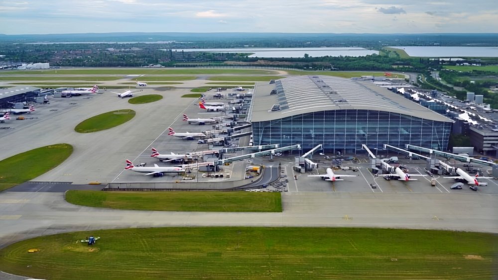 To&agrave;n cảnh S&acirc;n bay Heathrow