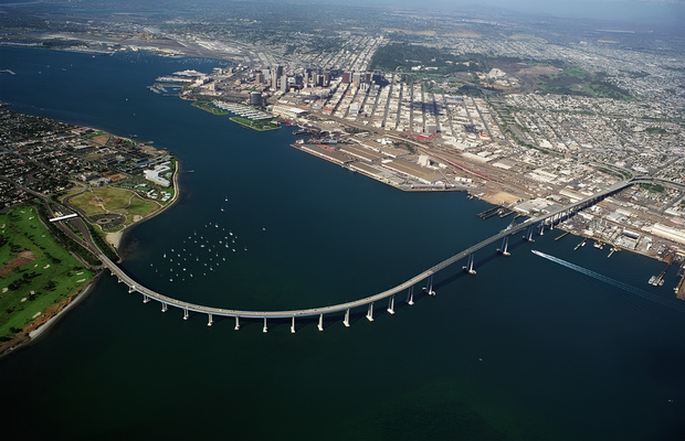 To&agrave;n cảnh Coronado Bridge
