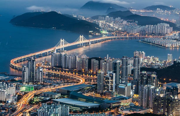 Cầu treo Gwangan lung linh về đ&ecirc;m tại Busan