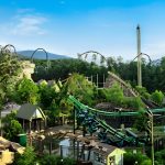 Oanh tạc siêu công viên giải trí Dollywood tại Tennessee