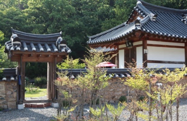 Ng&ocirc;i nh&agrave; Hanok truyền thống thời Joseon tại l&agrave;ng cổ Otgol Daegu