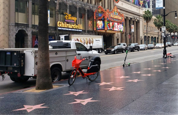 Khu vực giao giữa Hollywood Boulevard v&agrave; Vine Street
